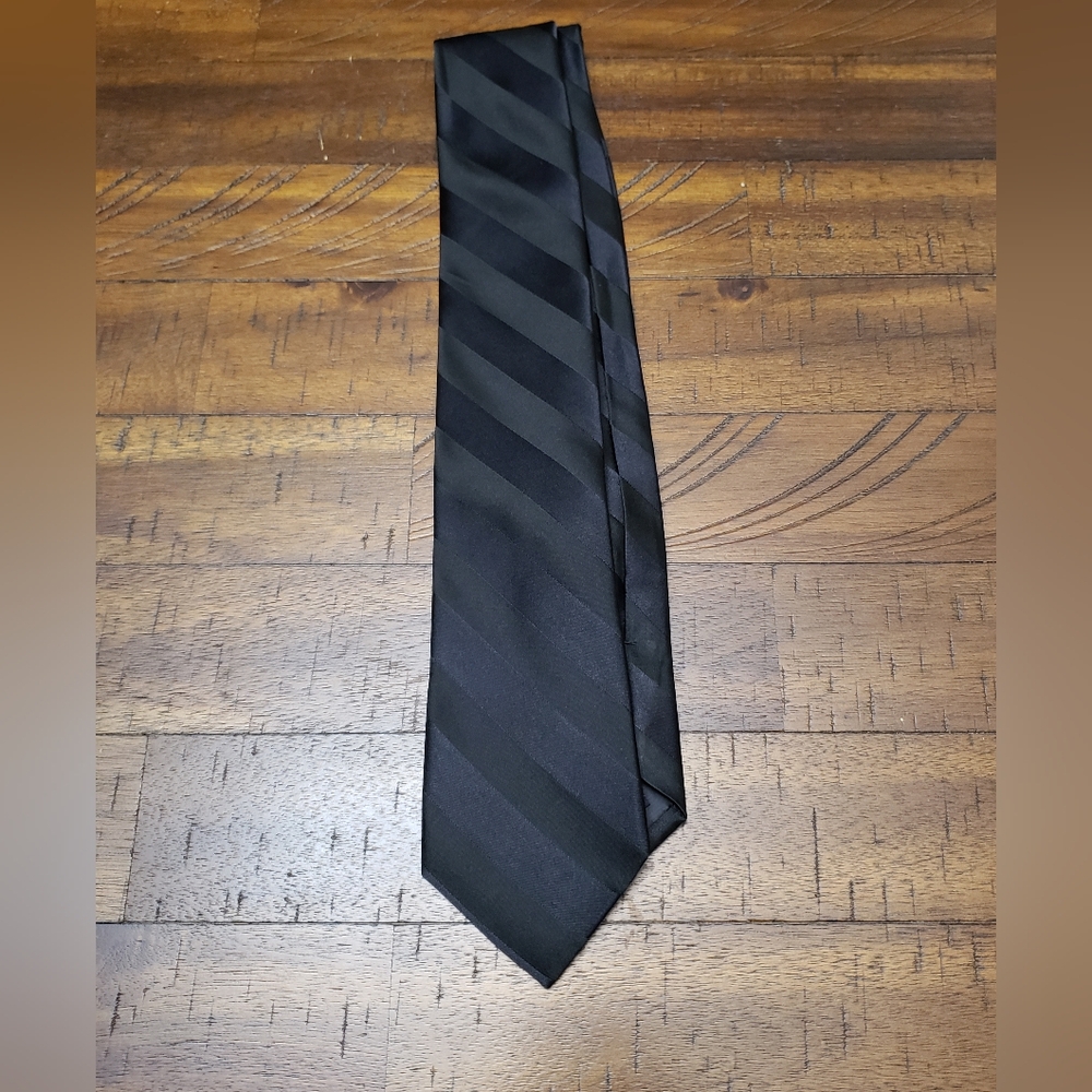George Tie